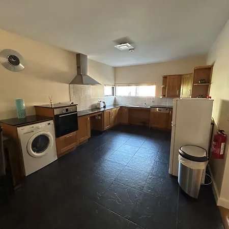 Будинок відпочинку 11 The Avenue