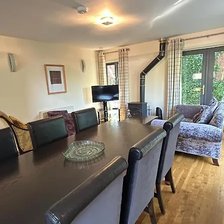 11 The Avenue * Killarney