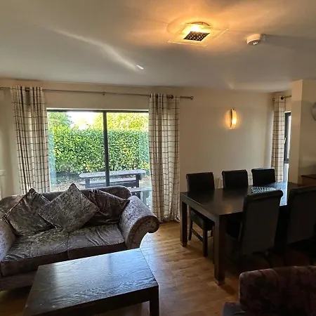 11 The Avenue * Killarney