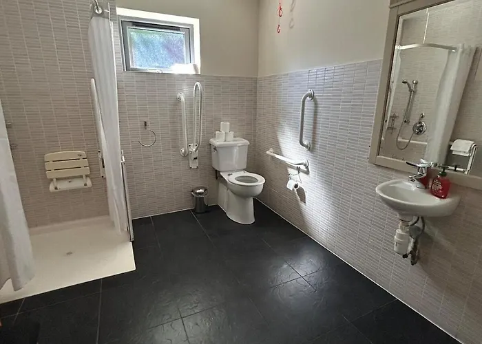 11 The Avenue * Killarney